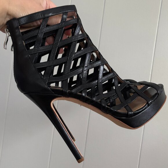 Nicole Miller Artelier 'Amelia' Caged Leather Platform Heels Black Size 7.5 - Picture 5 of 16
